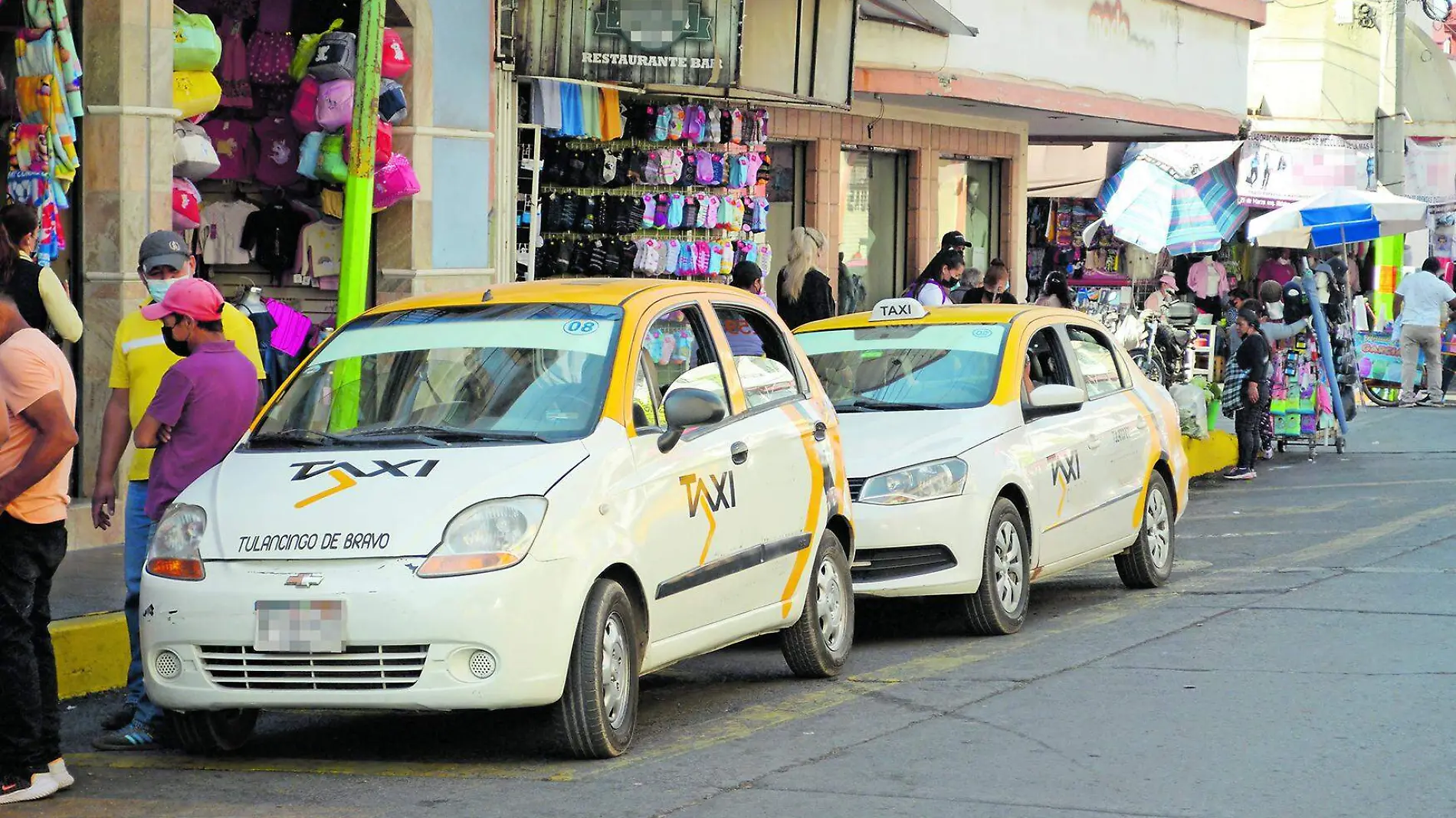 1 TAXIS _ JAFET TERRAZAS_CMYK